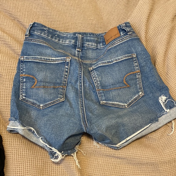 Size 4, ripped, denim, American Eagle, high waisted shorts - Picture 2 of 2